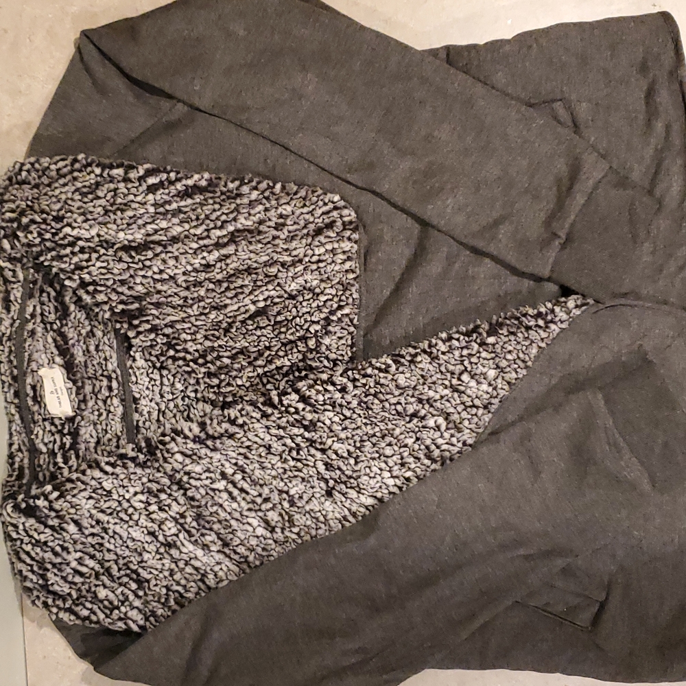 Womens Size Large Black and Charcoal Monarch Jacket.